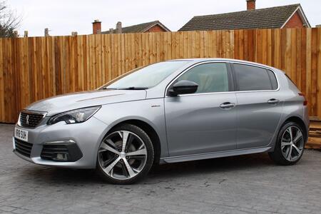 PEUGEOT 308 1.2 PureTech GT Line
