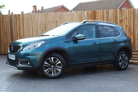 PEUGEOT 2008 1.2 PureTech Allure Premium